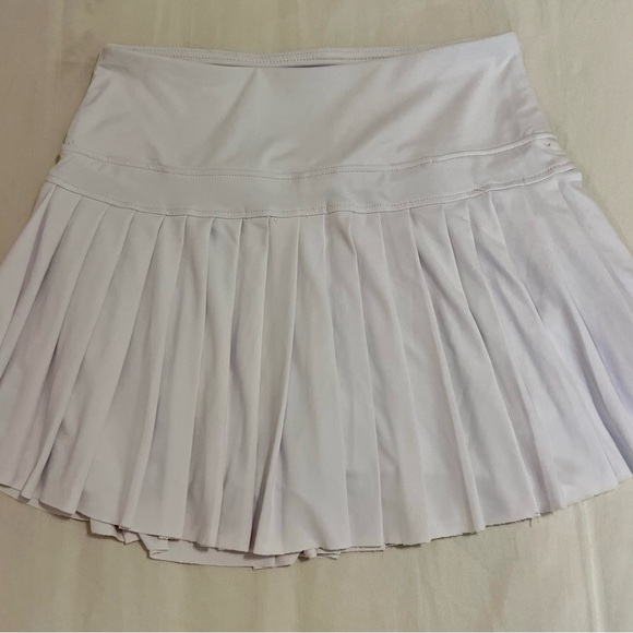 Sporty White Pleated Skirt - Picture 1 of 1